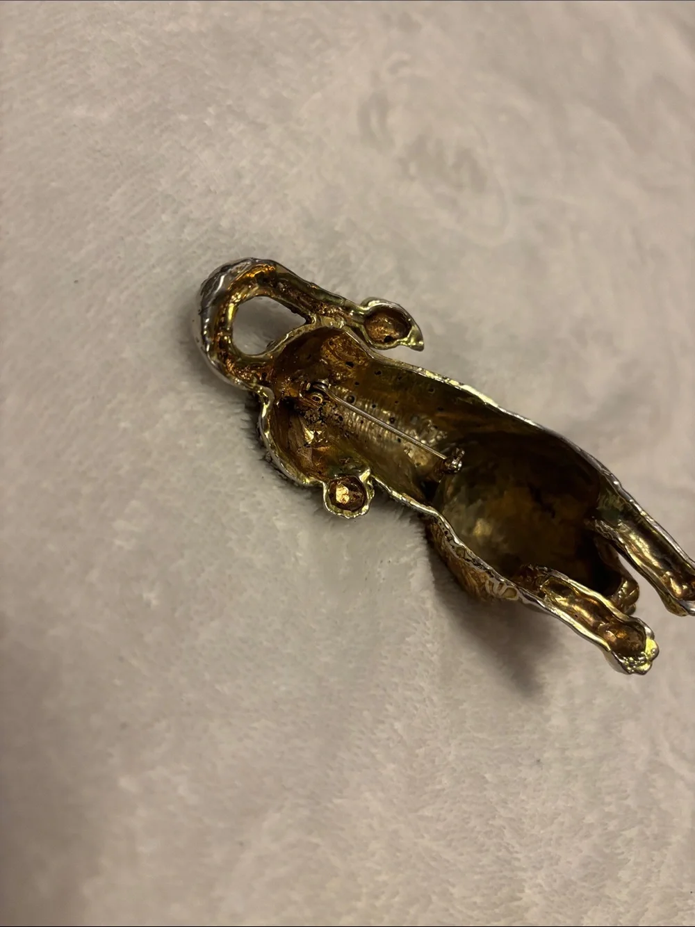 vintage Gold-Tone Lion Brooch Pin with diamonds Elegant Animal Statement Jewelry